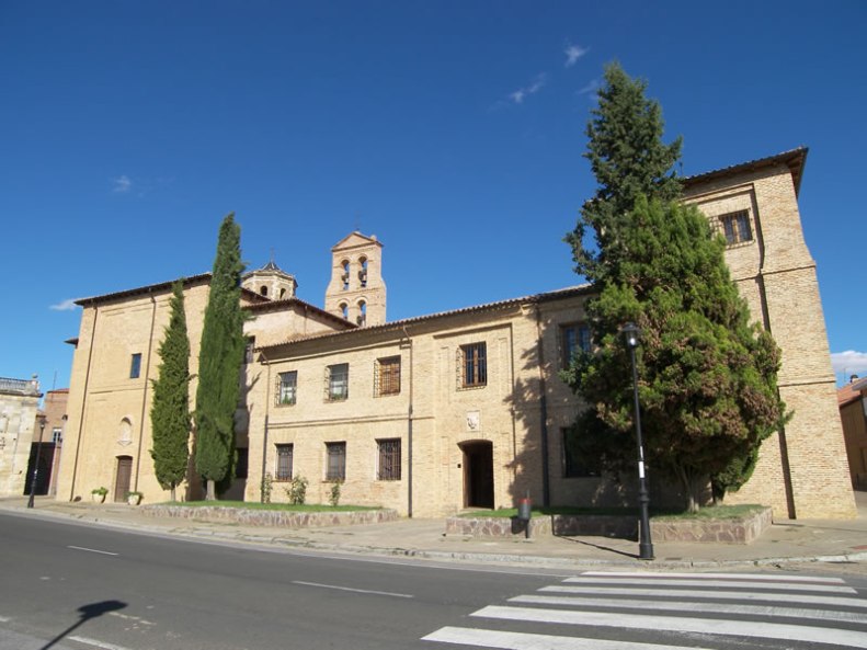 Monasterio-Sahagun-Monasterio_de_las_Madres_Benedictinas_de_Santa_Cruz